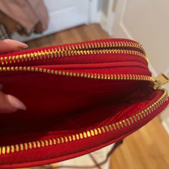 Authentic  Prada clutch - Picture 3 of 3